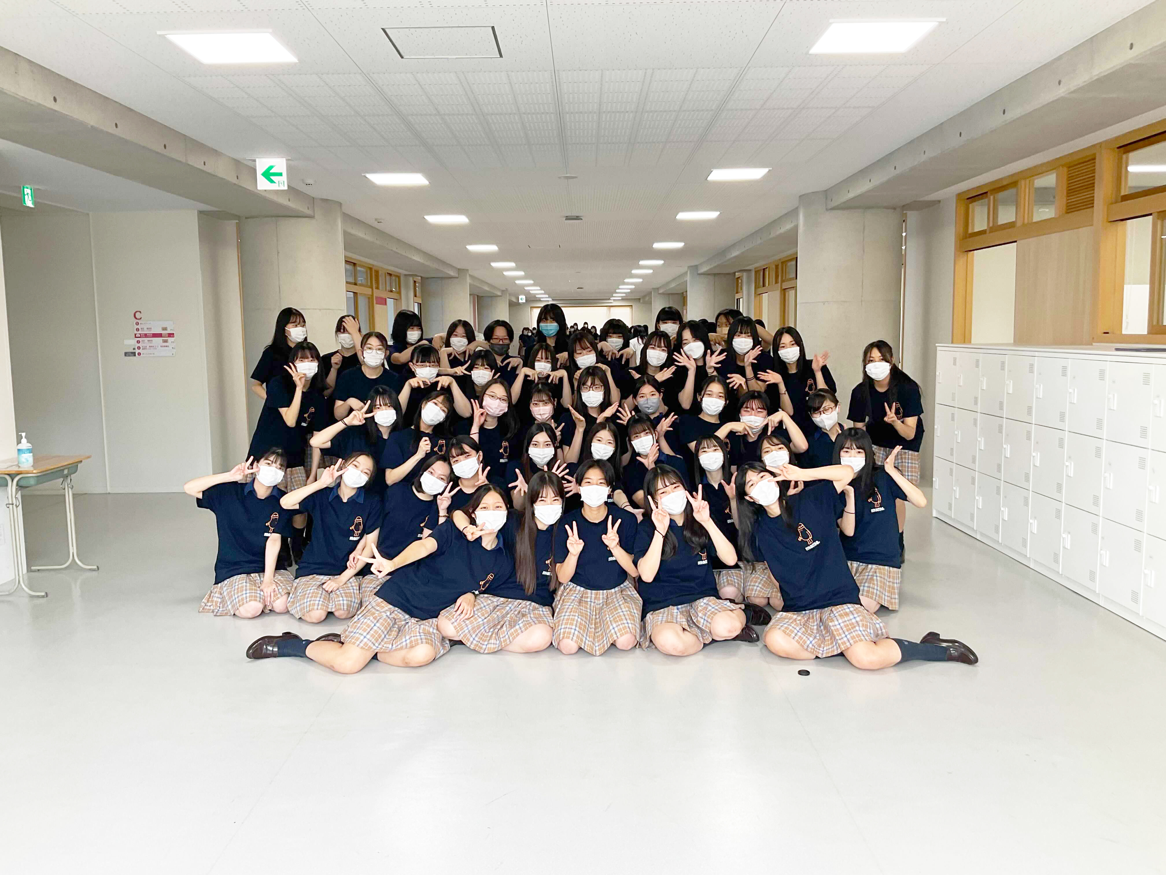 みんなでお揃いのクラスtシャツ オリジナルtシャツのプリント デザイン作成ならトミーズ